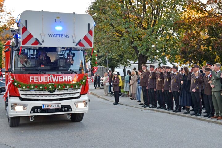 150 Jahre Freiwillige Feuerwehr Wattens mit Fahrzeugsegnung
