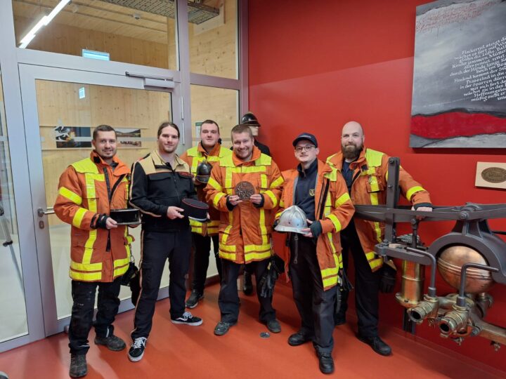 Übergabe von historischem Material